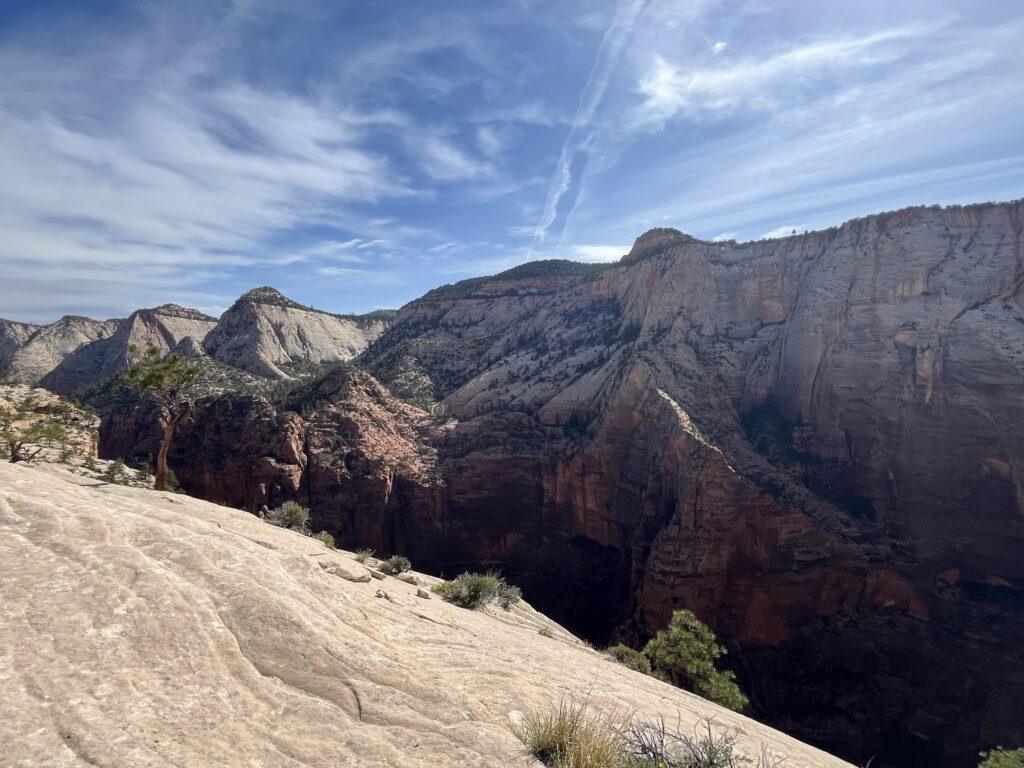 West Rim Trail to Cabin Springs